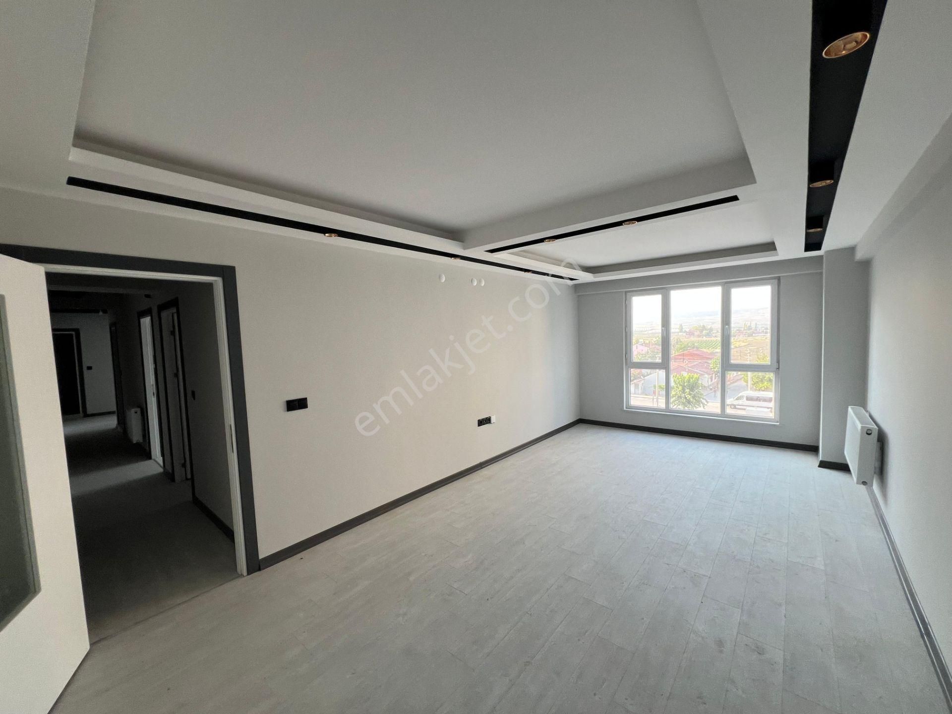 🎇🏡 Geniş Kullanımlı Satılık 3+1 Daire! • 130 M2 • 3. Kat • Kapalı Cam Balkonlu 🌞🎇 (d267) - Görsel 4