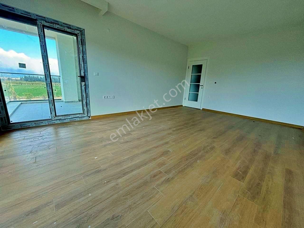 Uytundan Ören Yolunda Havuzlu Sitede 3+1 Lüks Daire - Görsel 3