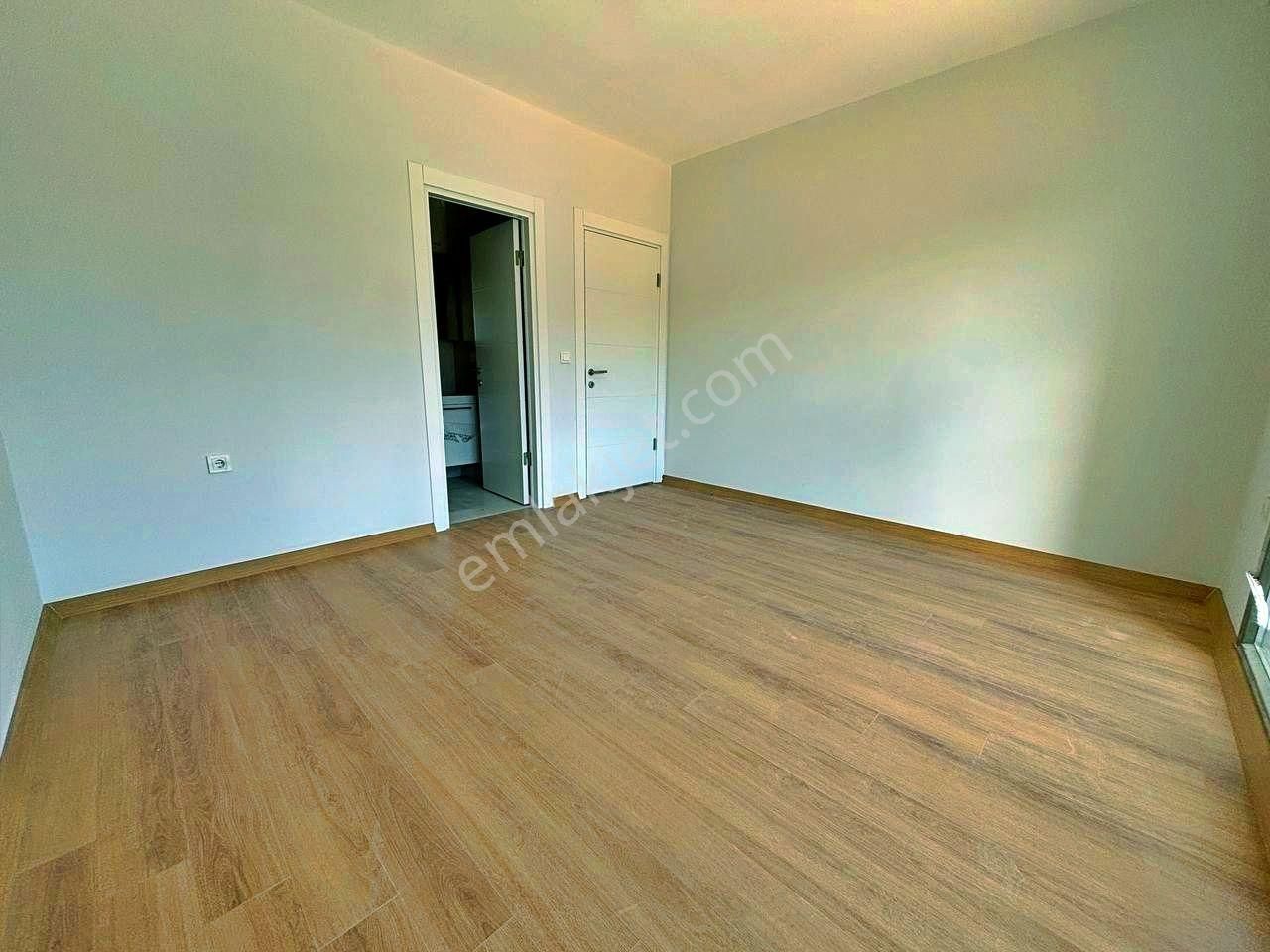 Uytundan Ören Yolunda Havuzlu Sitede 3+1 Lüks Daire - Görsel 24