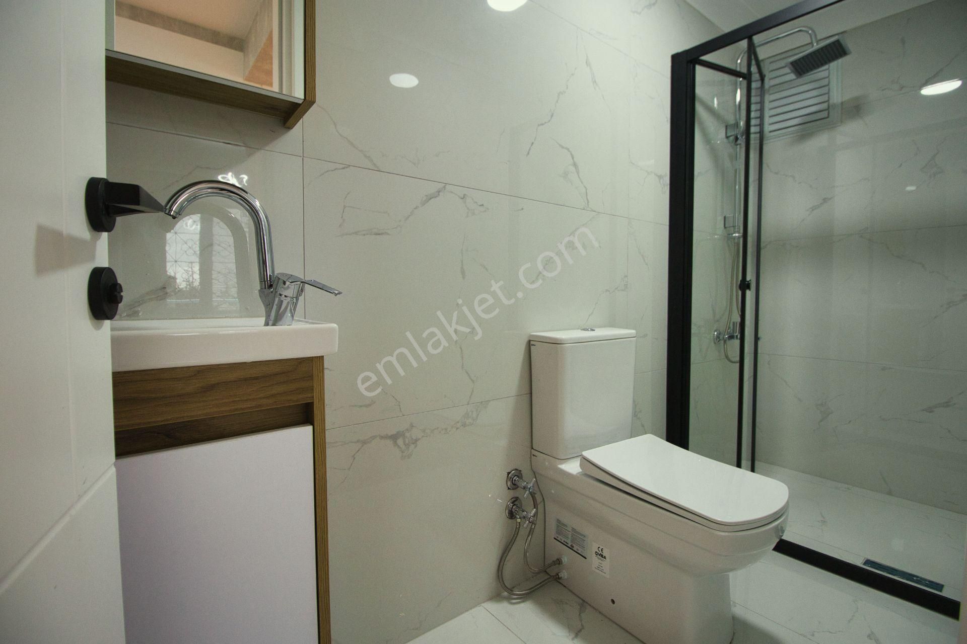 🛑🛑aktif'ten Akçay'da Fırsat !!! Modern Ve Şık Tasarımlı Çift Banyolu Ön Cephe Satılık 2+1 Daire - Görsel 24