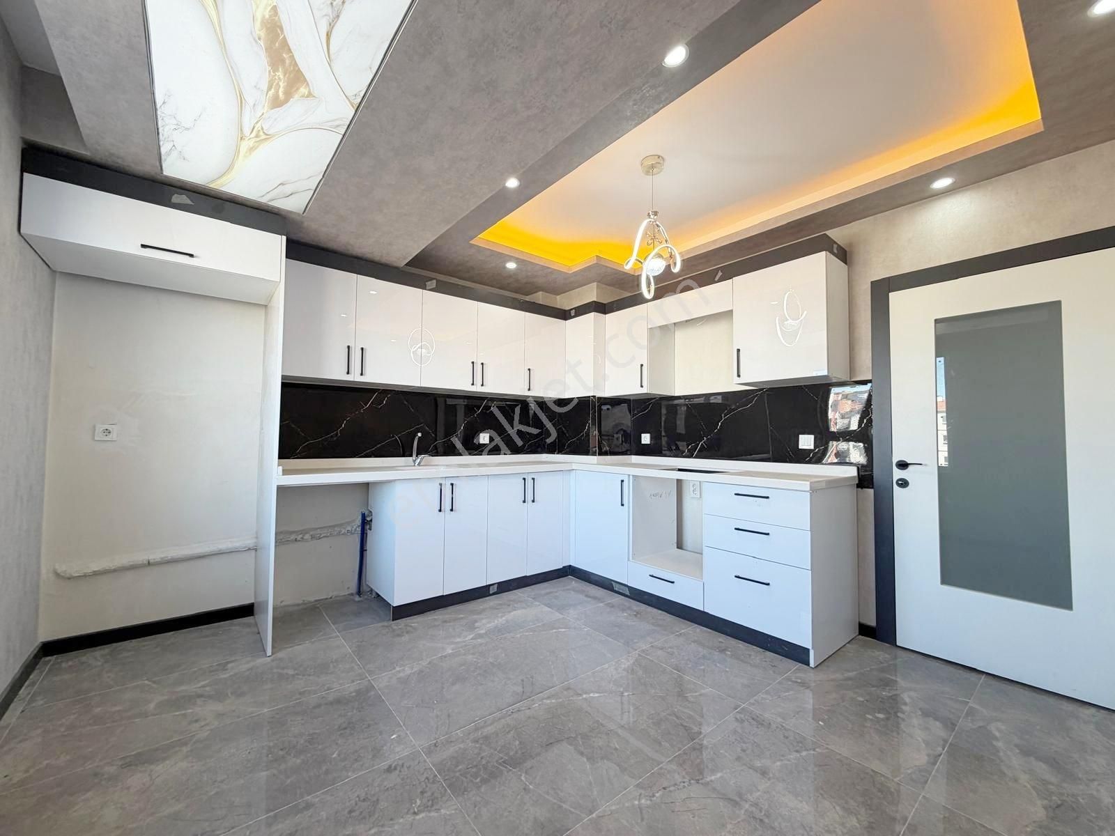 Yuvam'dan Yetkili Ultra Lüx Acill Satılık 4+1 Fırsat Dairesi - Görsel 34