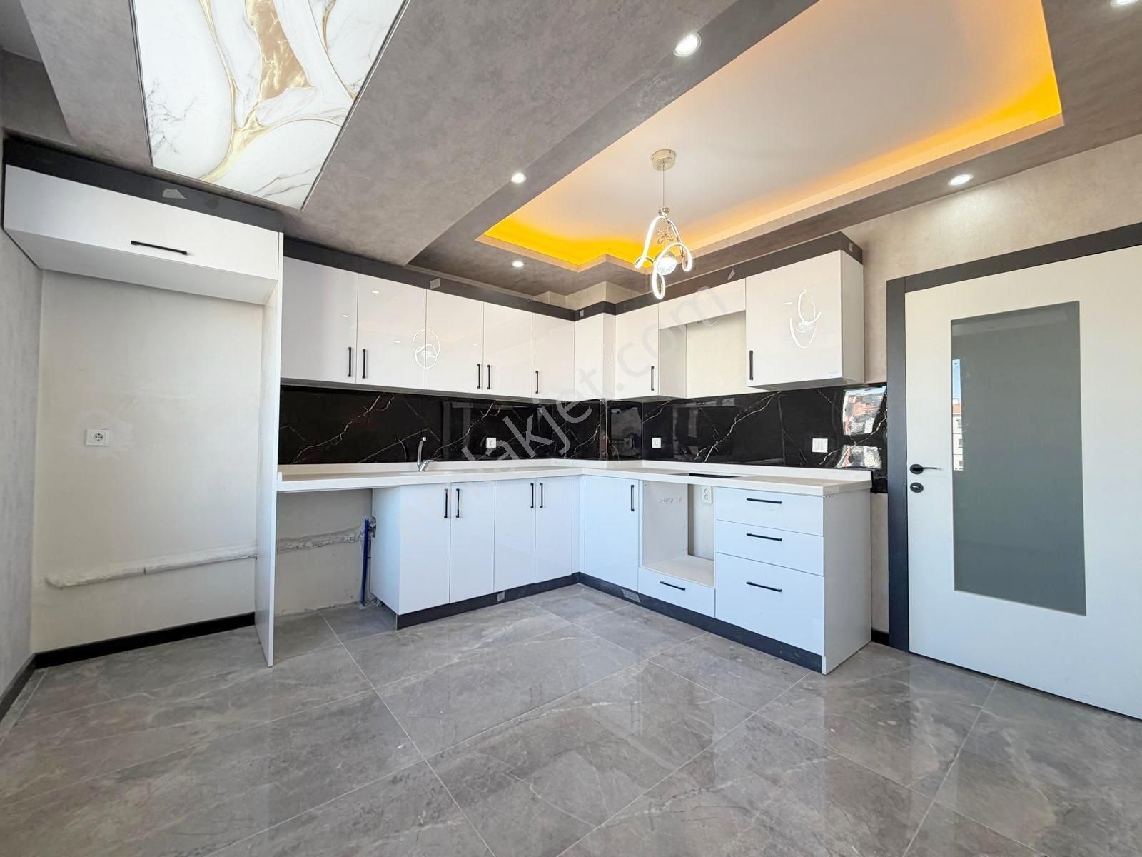 Yuvam'dan Yetkili Ultra Lüx Acill Satılık 4+1 Fırsat Dairesi - Görsel 13