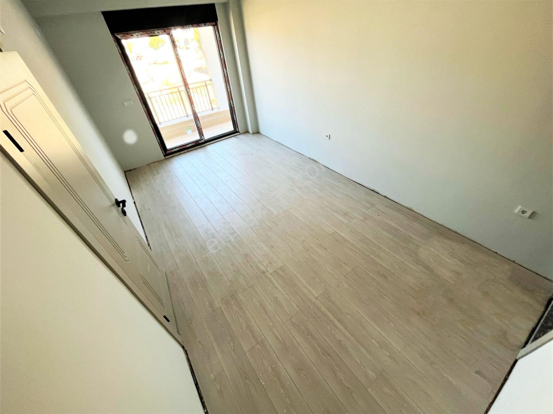 Aygülden Edremit Hamidiye'de Sıfır Ayrı Mutfak Ebeveyn Banyolu Teraslı Otoparklı 3+1 Satılık Dubleks - Görsel 23