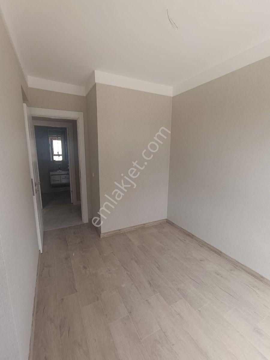 Yıldızpark'ta Eşsiz Konumda 3+1 Arakat Daire - Görsel 8