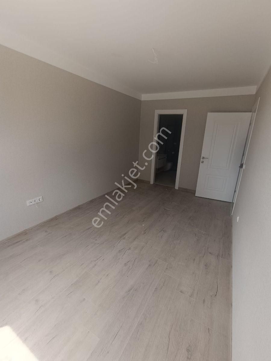 Yıldızpark'ta Eşsiz Konumda 3+1 Arakat Daire - Görsel 3