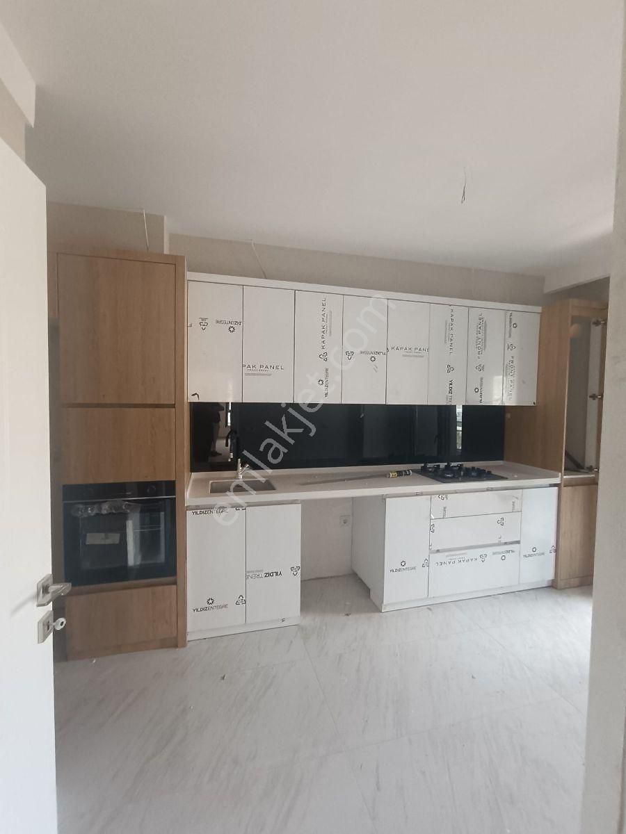 Yıldızpark'ta Eşsiz Konumda 3+1 Arakat Daire - Görsel 12