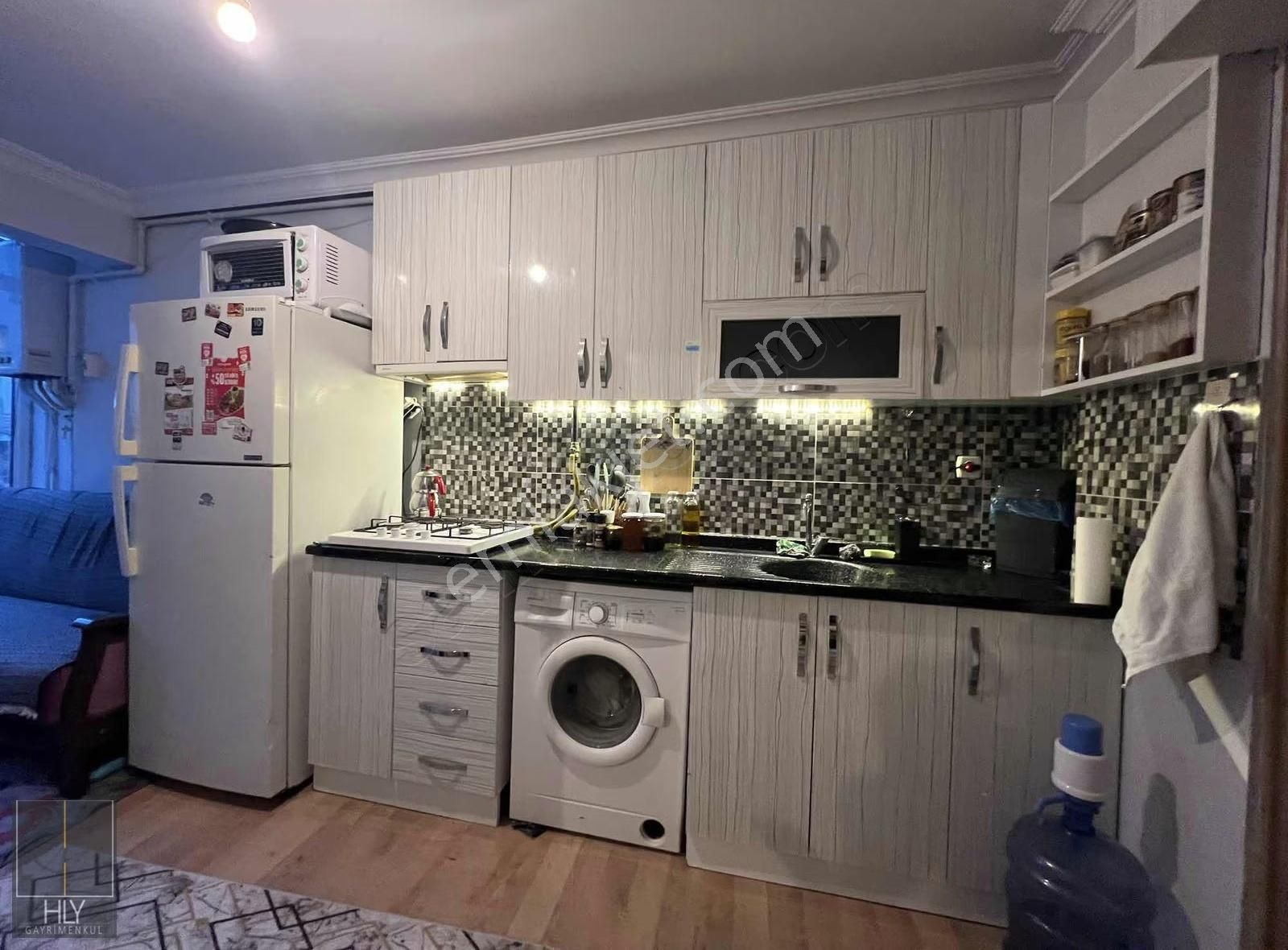 Hly Gayrimenkulden Kasaplar Mah.de Eşyalı 1+1 Satılık Daire - Görsel 9