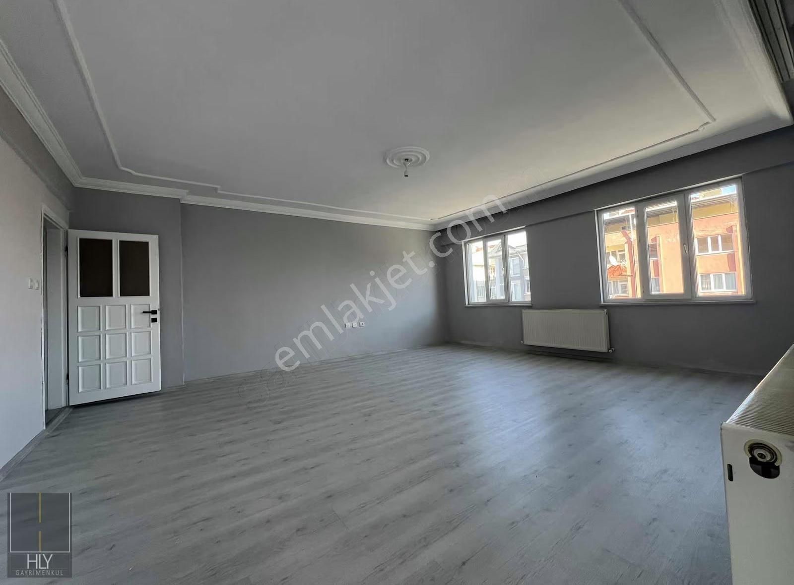 Hly'den Beyoğlu Caddesi Üzerinde 3+1 Ara Kat Kiralık Daire - Görsel 17