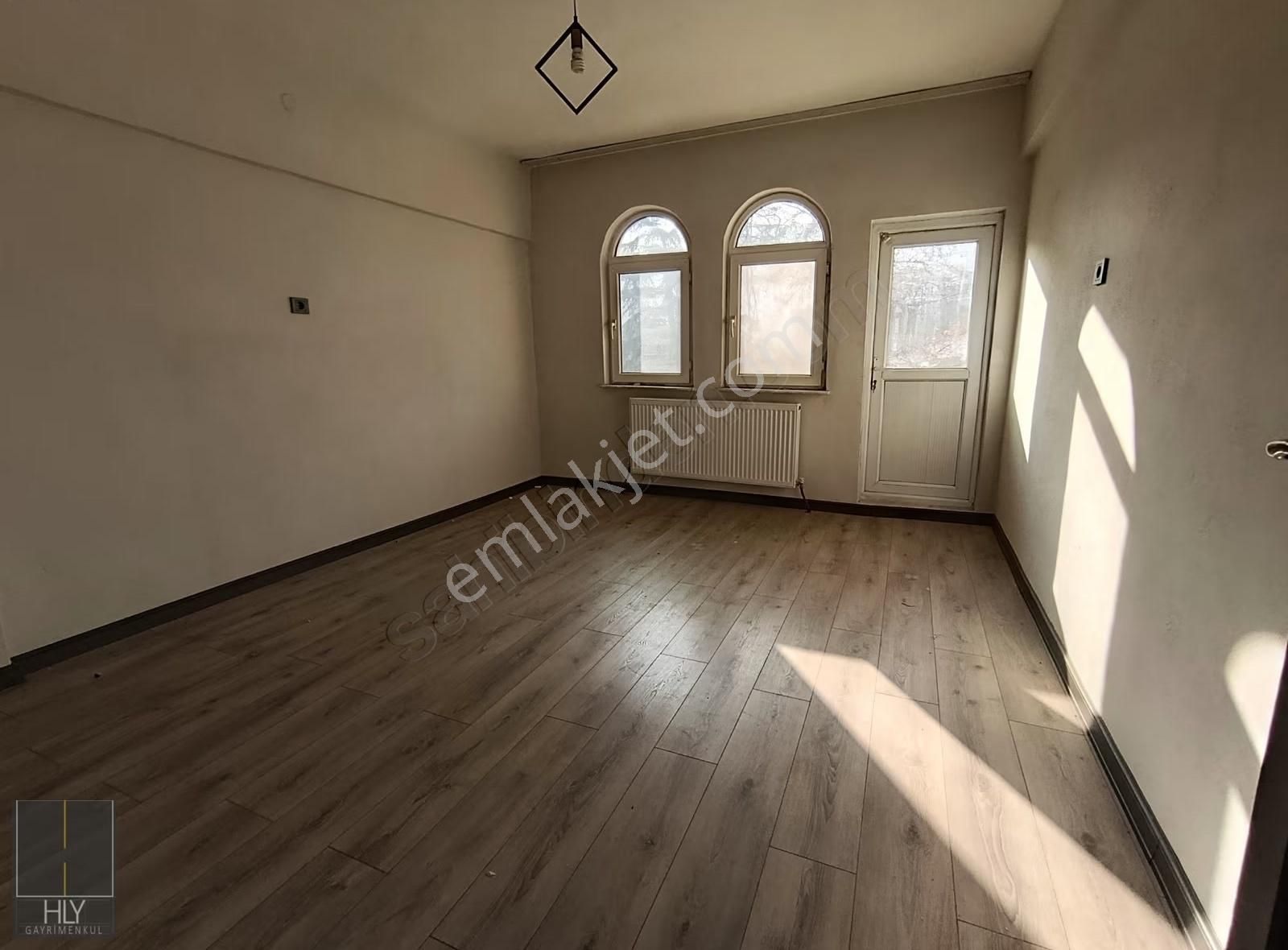 Hly Gayrimenkul'den Kasaplar Mah. Soma Caddesi Kiralık 2+1 Daire - Görsel 10