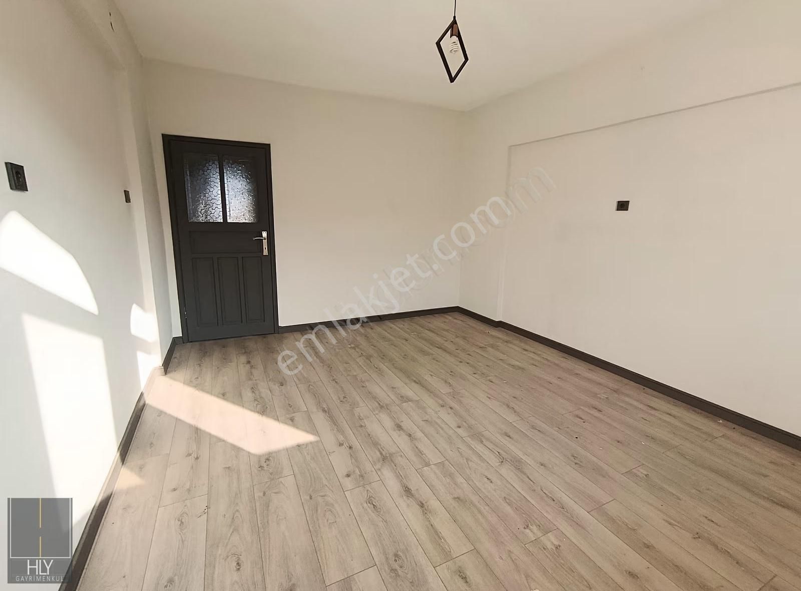 Hly Gayrimenkul'den Kasaplar Mah. Soma Caddesi Kiralık 2+1 Daire - Görsel 13