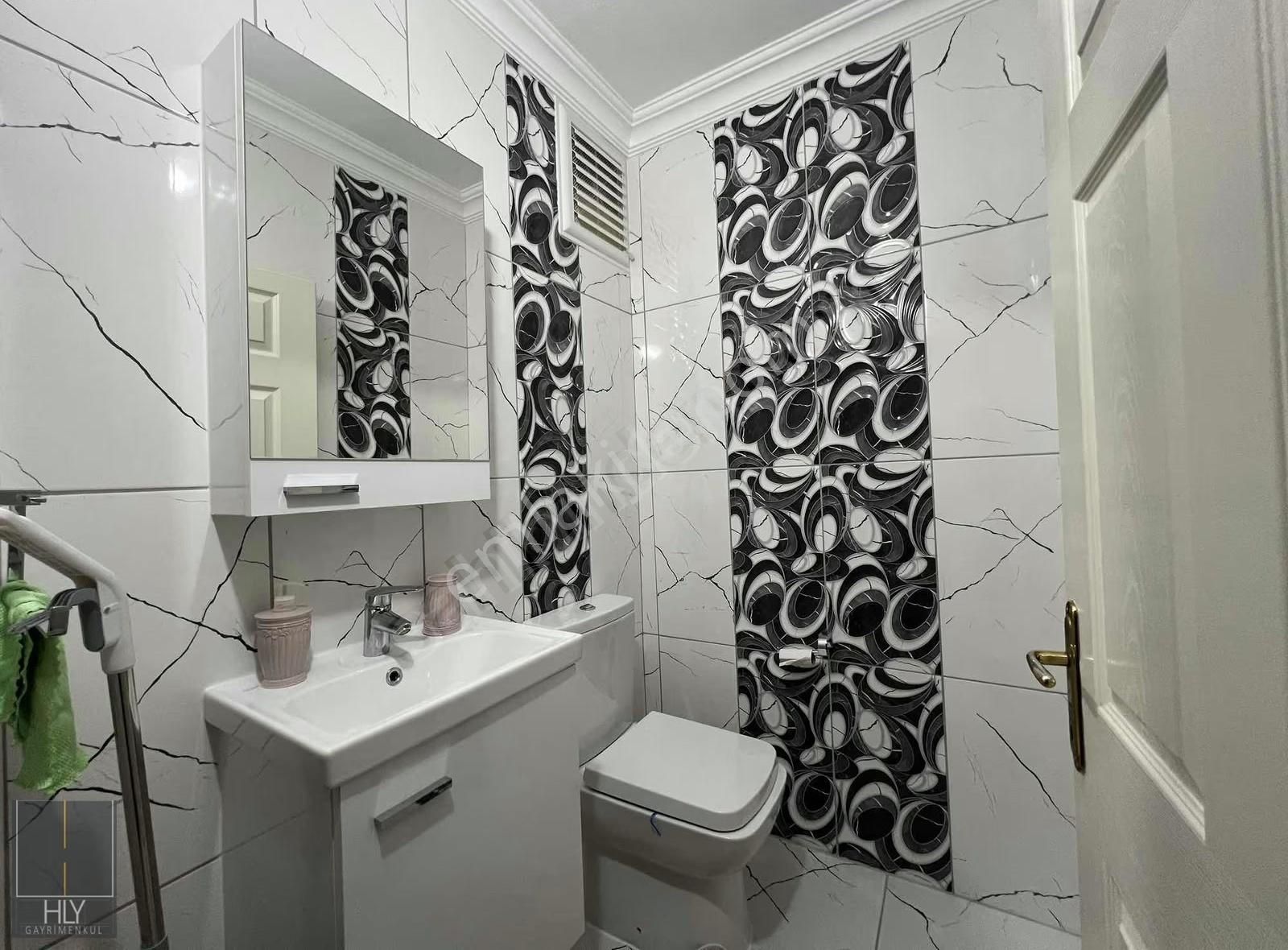 Hly Gayrimenkulden B.evler Mahallesinde Arakat 3+1 Satılık Daire - Görsel 32