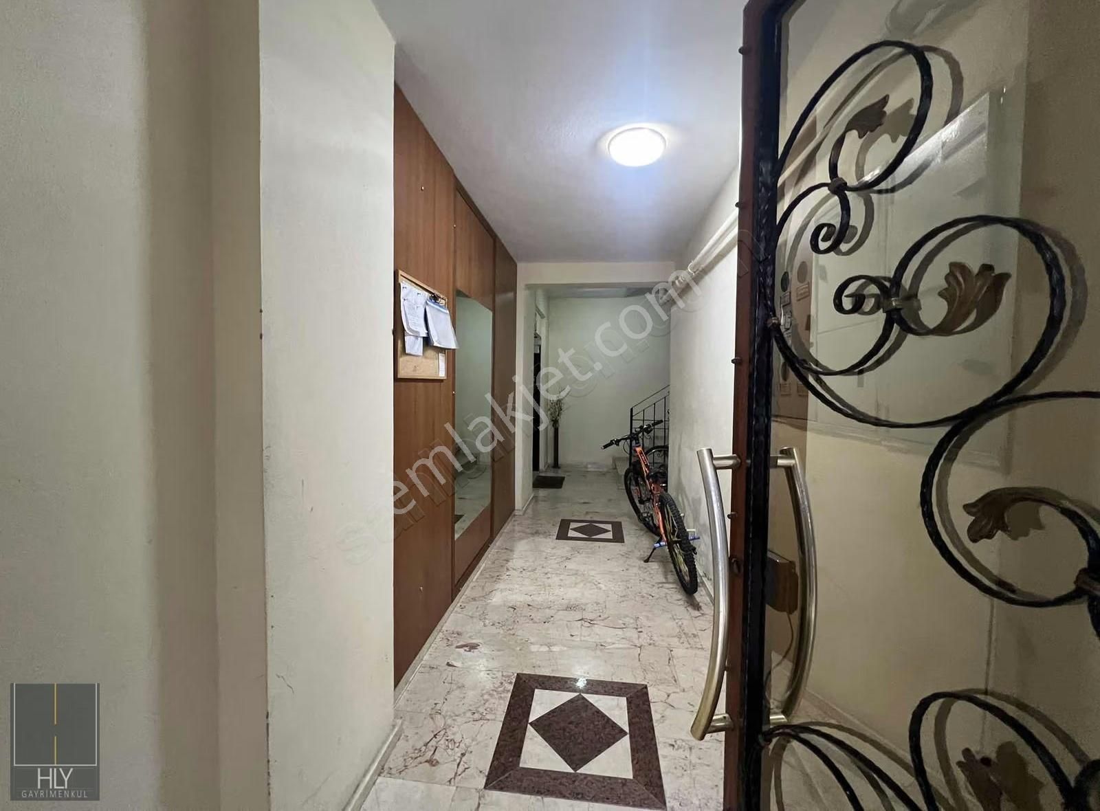 Hly Gayrimenkulden B.evler Mahallesinde Arakat 3+1 Satılık Daire - Görsel 16