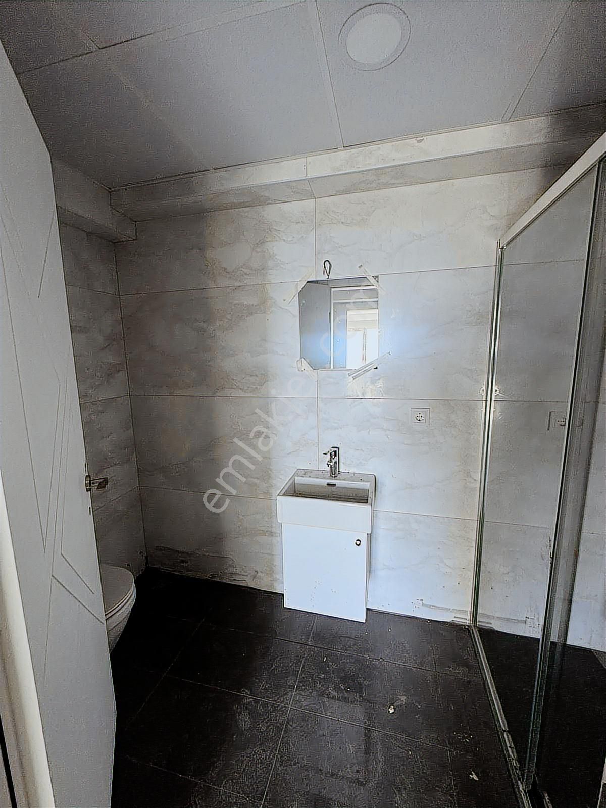 Akçalarda Göl Manzaralı Sıfır Geniş 3+1 Daire - Görsel 13