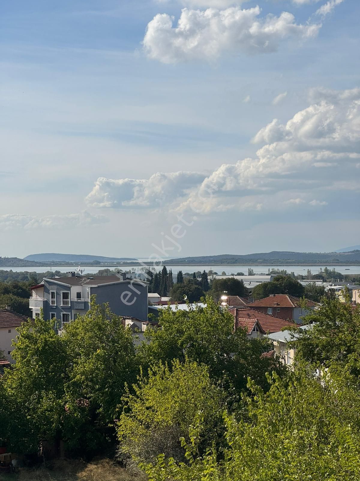 Akçalarda Göl Manzaralı Sıfır Geniş 3+1 Daire - Görsel 25