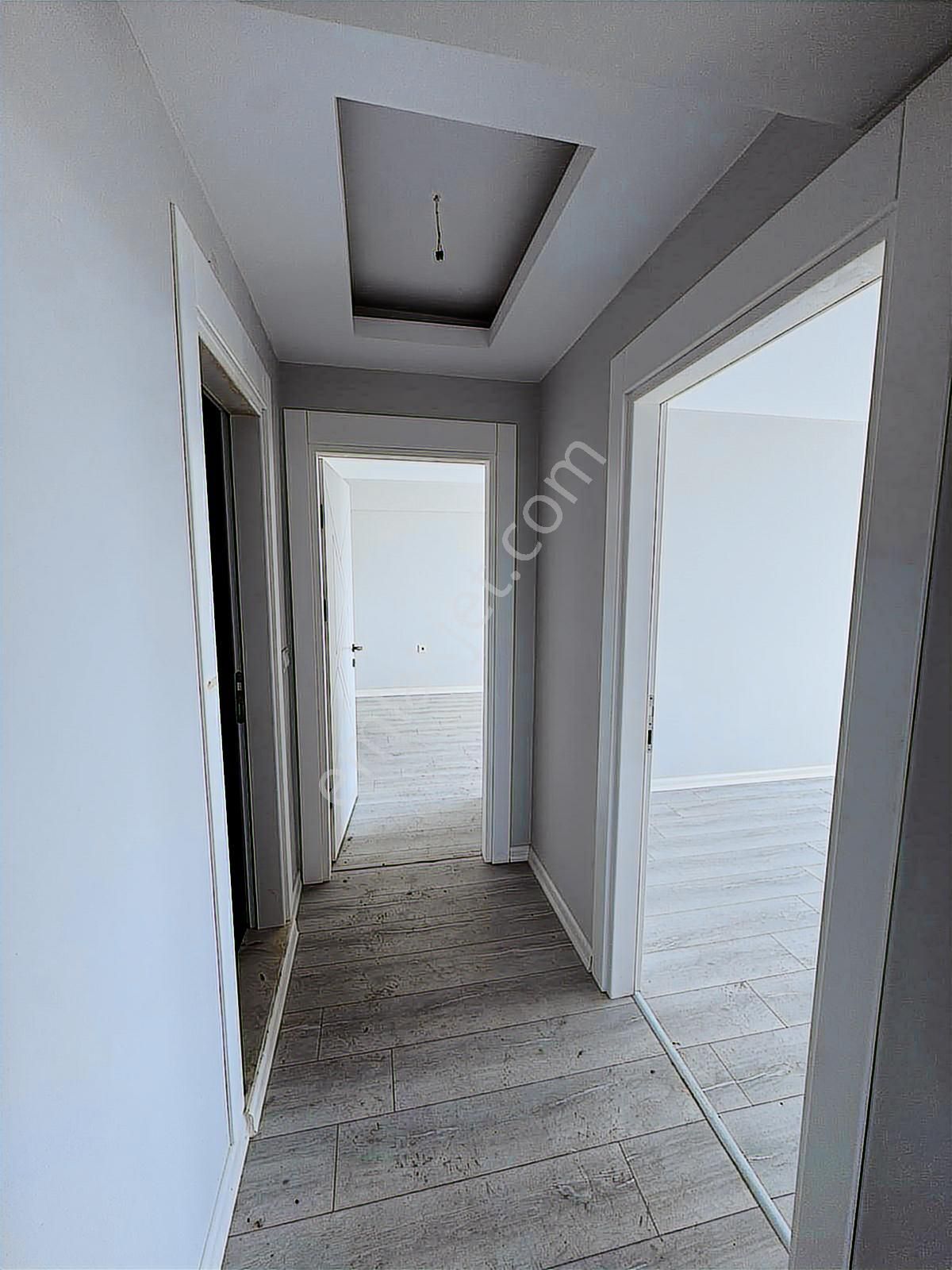 Akçalarda Göl Manzaralı Sıfır Geniş 3+1 Daire - Görsel 10