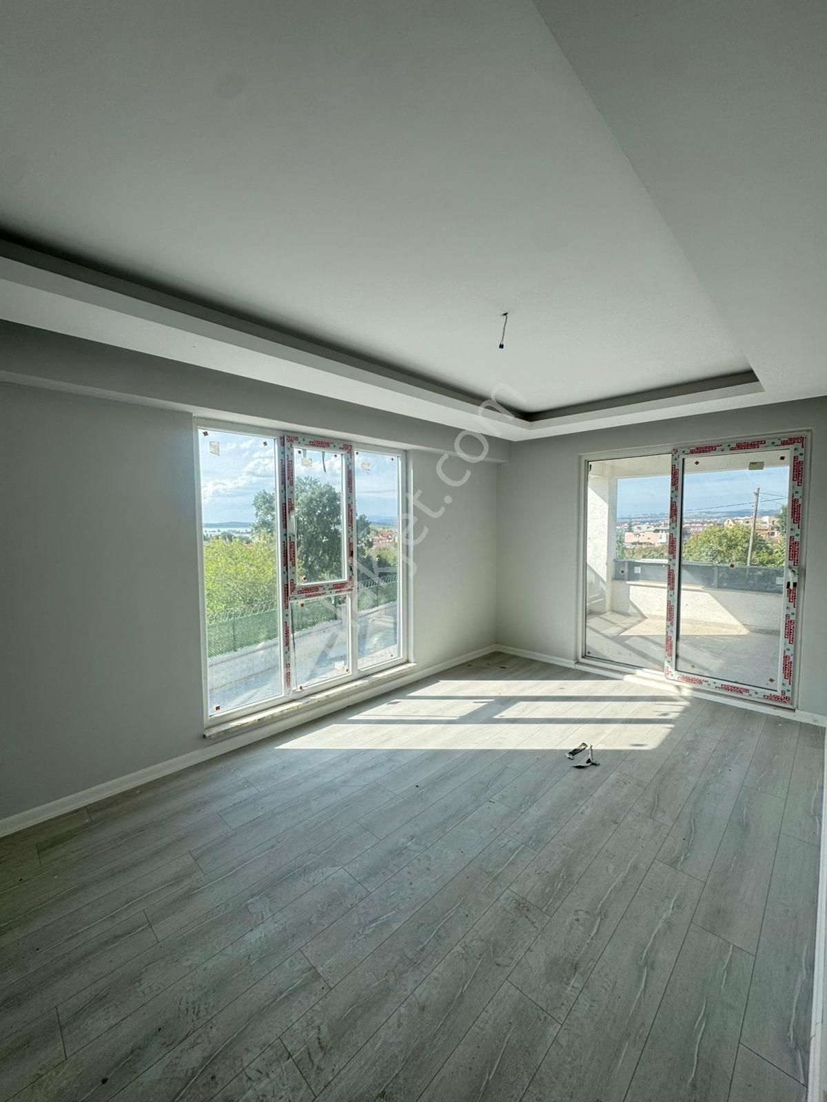 Akçalarda Göl Manzaralı Sıfır Geniş 3+1 Daire - Görsel 23