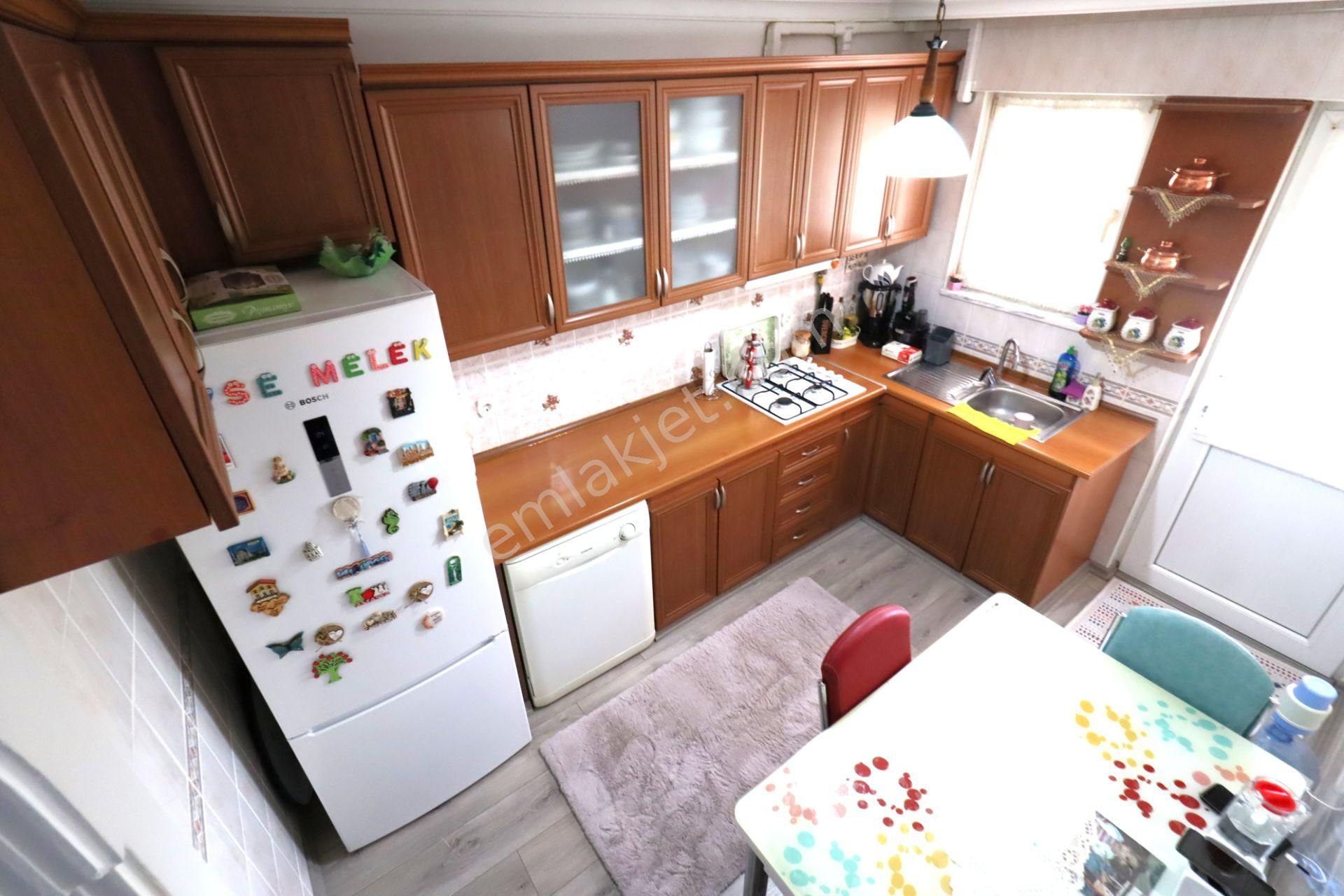 👉aygül'den Edremit Hamidiye'de Ön Cephe Ayrı Mutfak Doğalgazlı Otoparklı 4+1 Satılık Müstakil Villa - Görsel 8