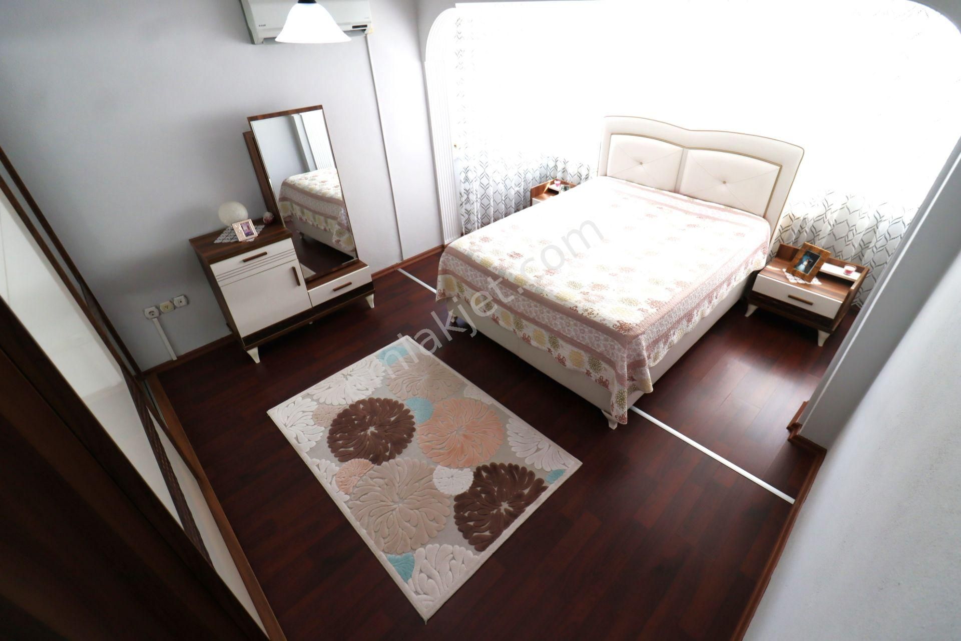 👉aygül'den Edremit Hamidiye'de Ön Cephe Ayrı Mutfak Doğalgazlı Otoparklı 4+1 Satılık Müstakil Villa - Görsel 16