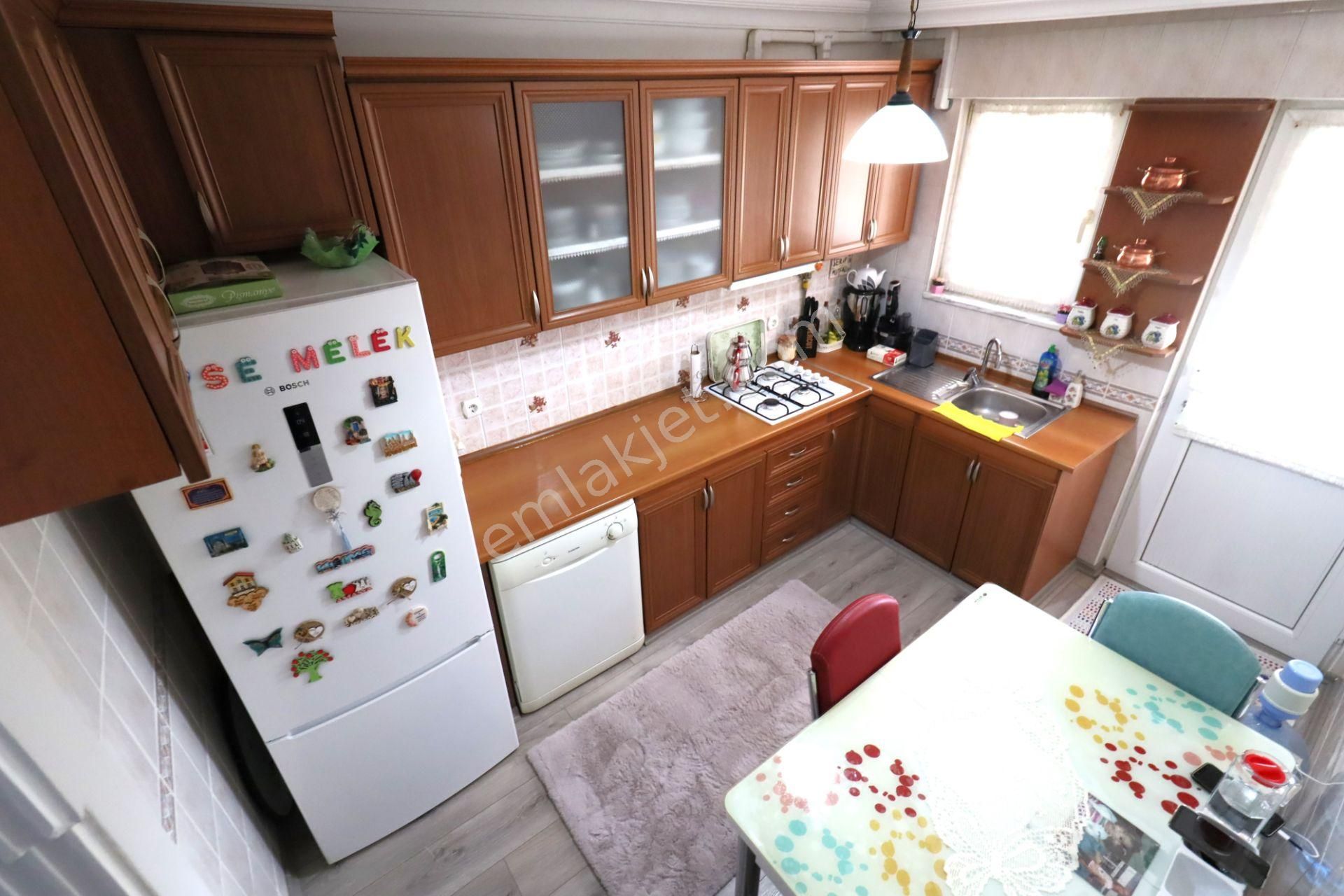 👉aygül'den Edremit Hamidiye'de Ön Cephe Ayrı Mutfak Doğalgazlı Otoparklı 4+1 Satılık Müstakil Villa - Görsel 6