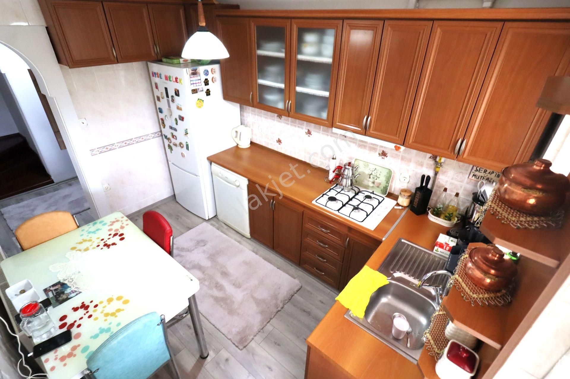 👉aygül'den Edremit Hamidiye'de Ön Cephe Ayrı Mutfak Doğalgazlı Otoparklı 4+1 Satılık Müstakil Villa - Görsel 5