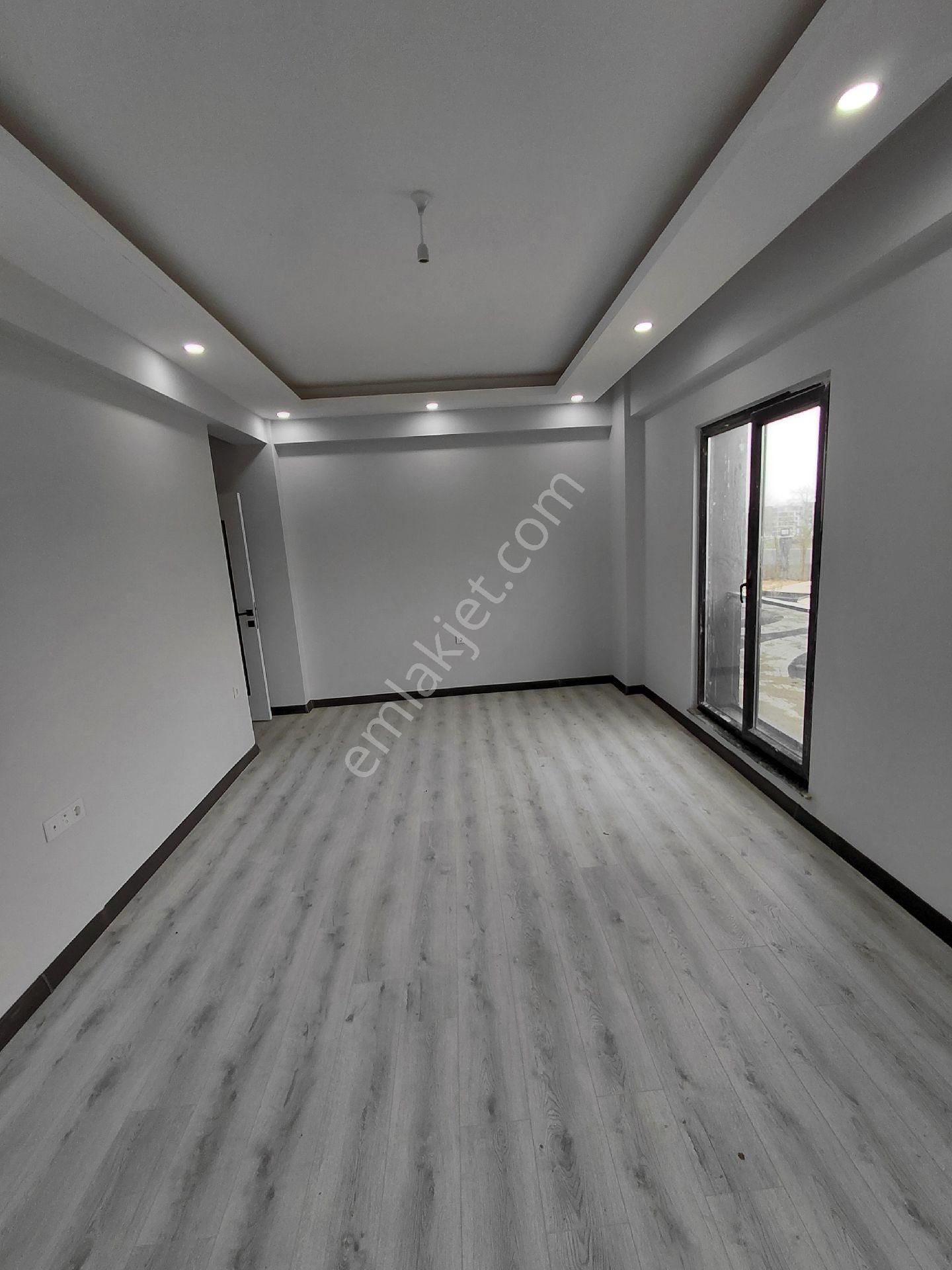 Hürriyet Mahalleisnde Satılık 2+1 Daire - Görsel 24