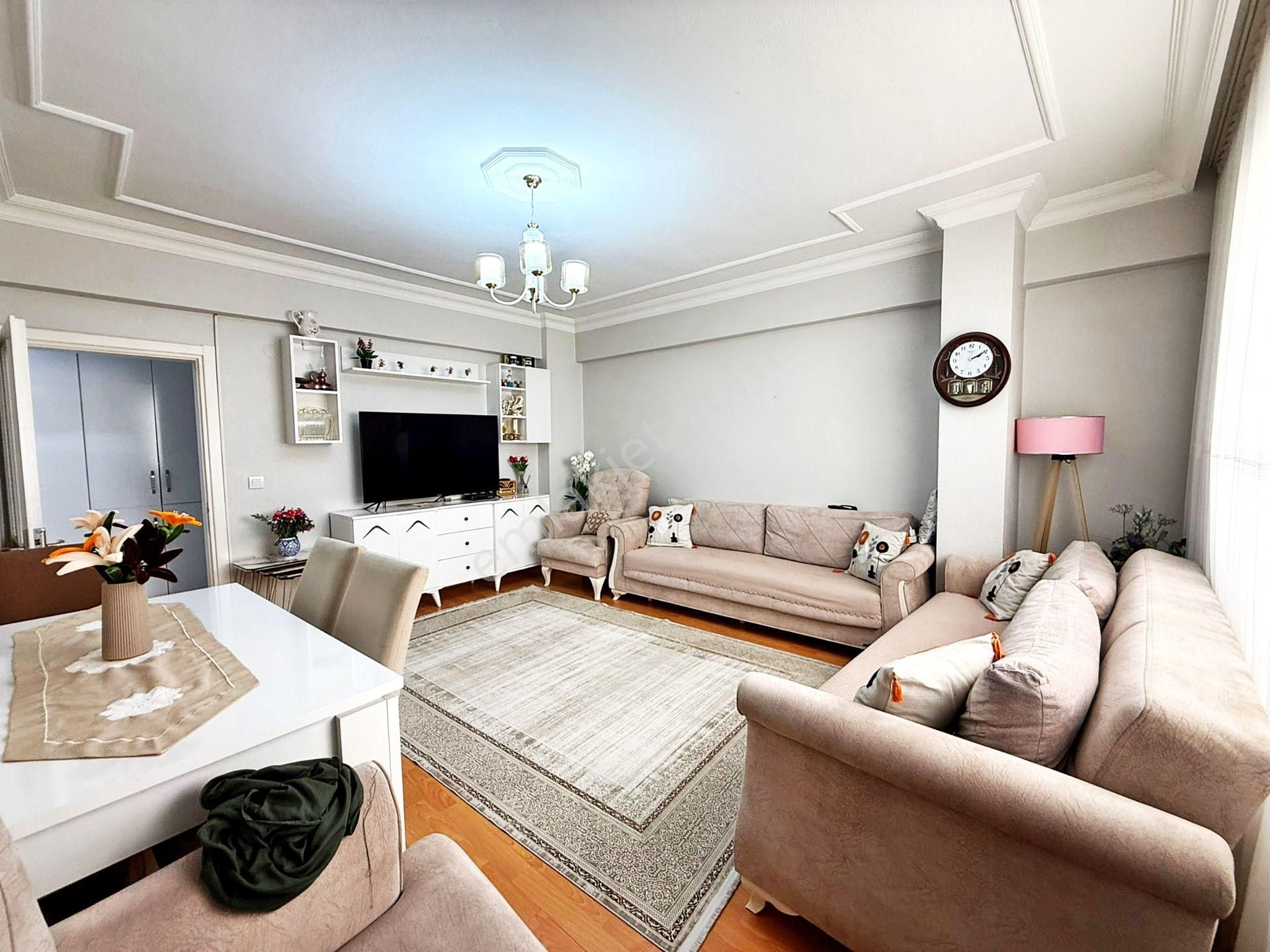 Alban 'dan Metrobüse 7 Dk Mesafede Satılık 2+1 Daire