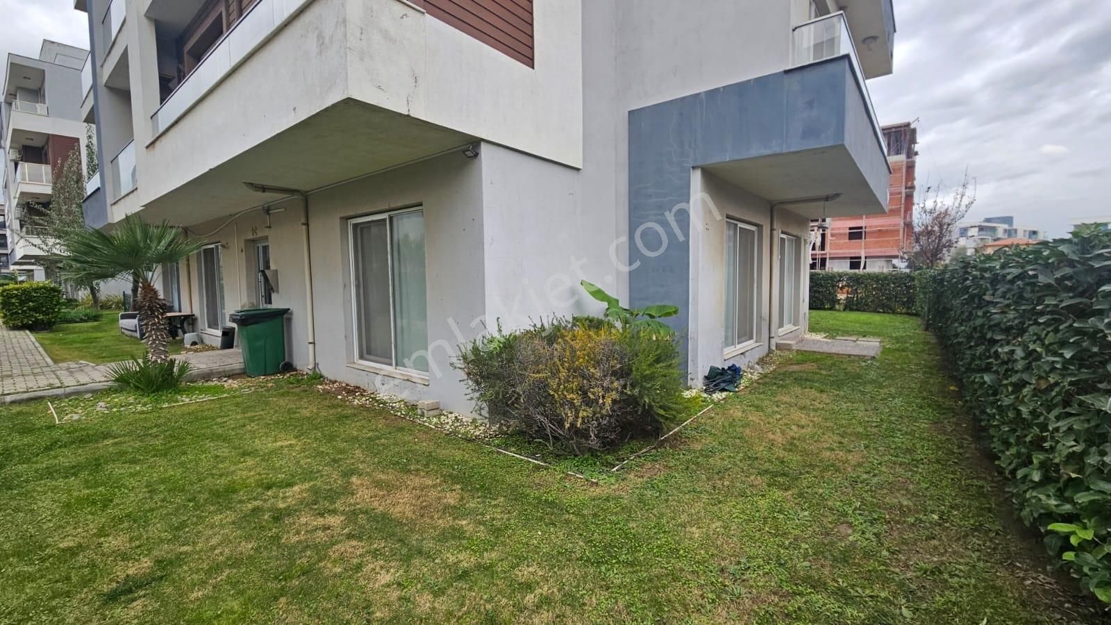 Studio City 1. Etap'ta Bahçe Katı Eşyalı Kiralık 2+1 Daire - Görsel 29