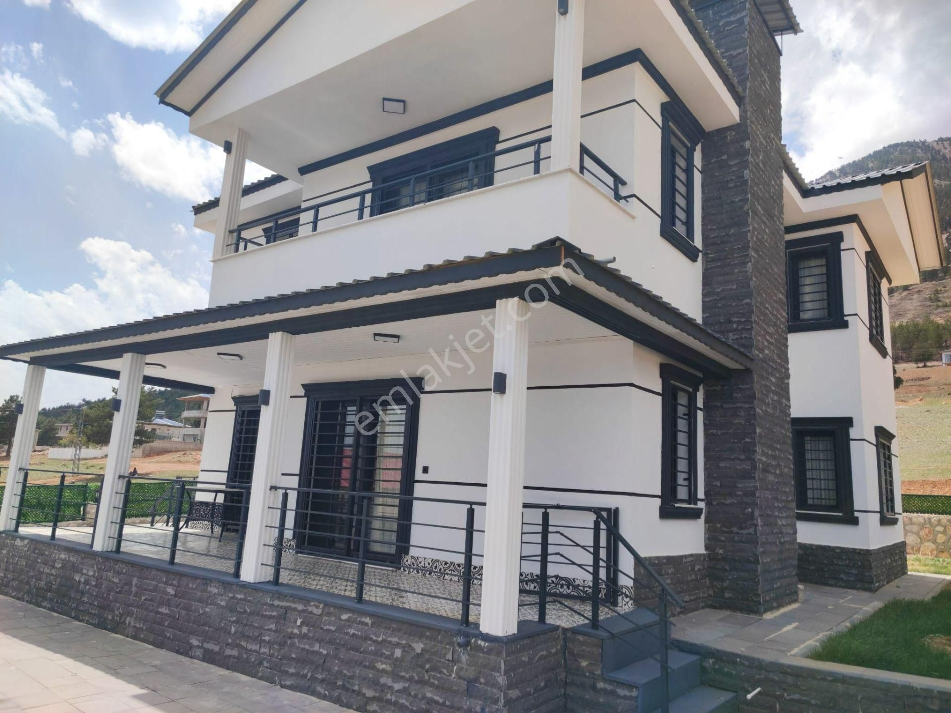 Kar Emlakan Yenikonacık Bozkırlı Mevkiinde 4+1 Ultra Lüks Satılık Villa - Görsel 22