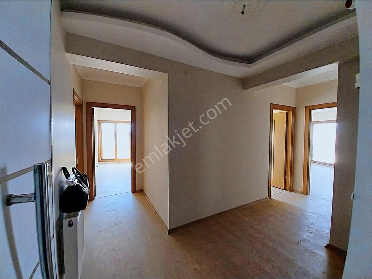 Anadolu Caddesi Alt Sokağında Harika Konumda Kiralık 3+1 - Görsel 25