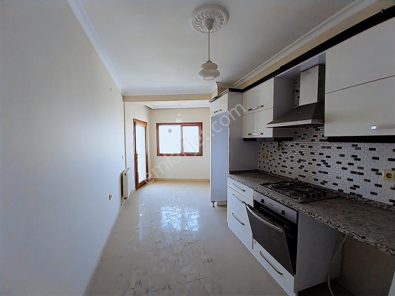 Anadolu Caddesi Alt Sokağında Harika Konumda Kiralık 3+1 - Görsel 26