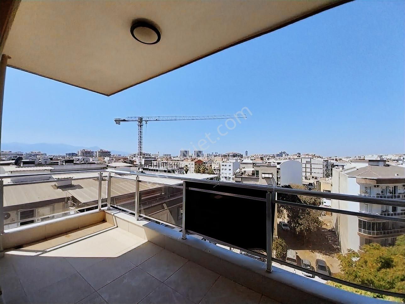 Anadolu Caddesi Alt Sokağında Harika Konumda Kiralık 3+1