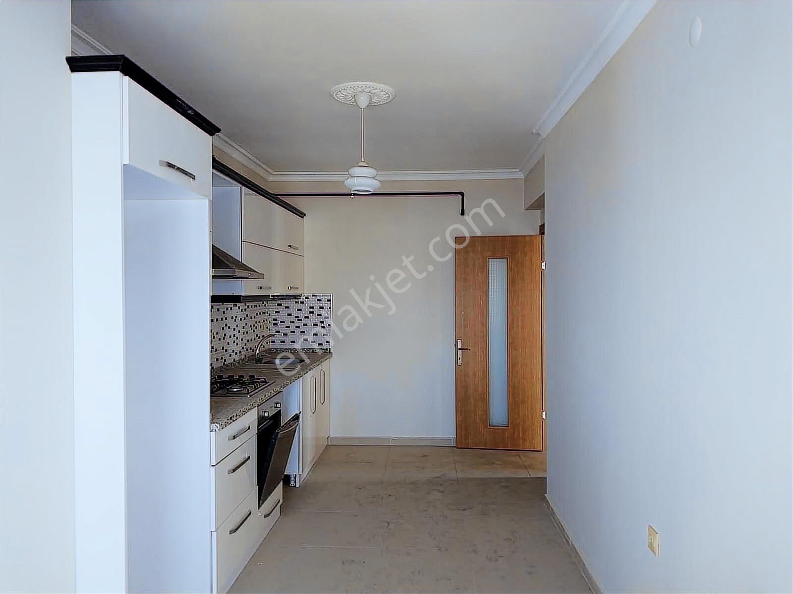 Anadolu Caddesi Alt Sokağında Harika Konumda Kiralık 3+1 - Görsel 27