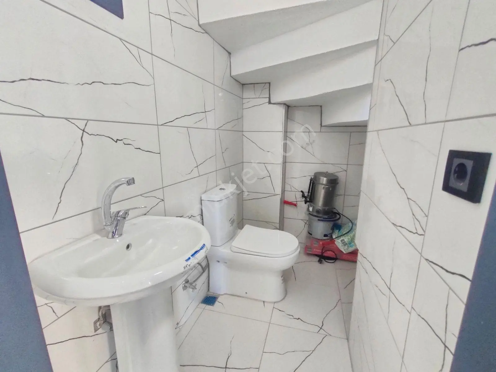 Kartallar'dan Büyük Müstakil Villa.geniş Salon Ferah Odalı 4+1. - Görsel 21