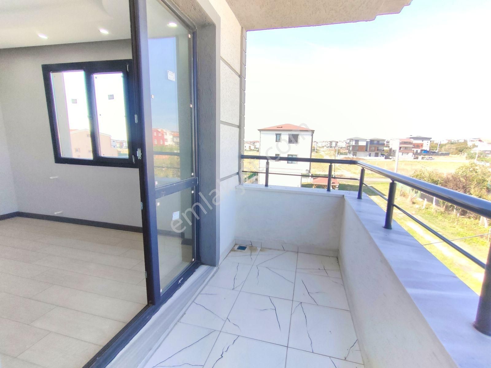 Kartallar'dan Büyük Müstakil Villa.geniş Salon Ferah Odalı 4+1. - Görsel 9