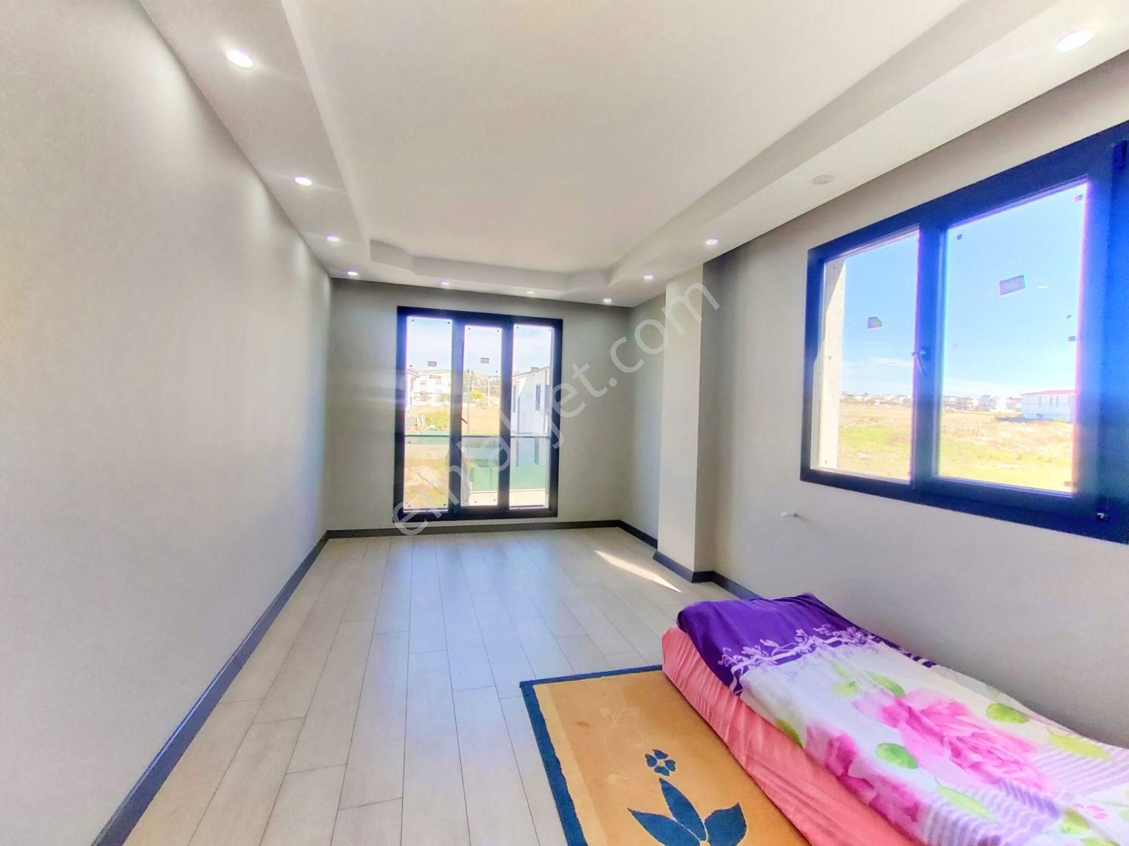 Kartallar'dan Büyük Müstakil Villa.geniş Salon Ferah Odalı 4+1. - Görsel 12