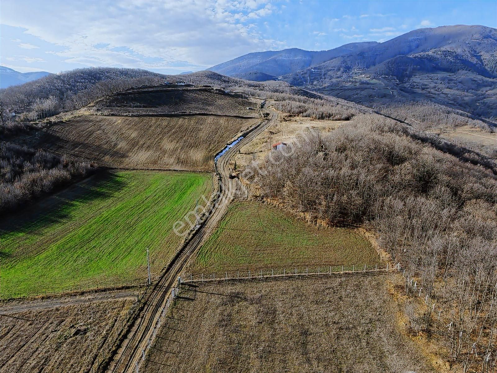 Atakum Köselli Köyünde Yerleşik Alan İçinde 885 M2 Satılık Tarla - Görsel 3
