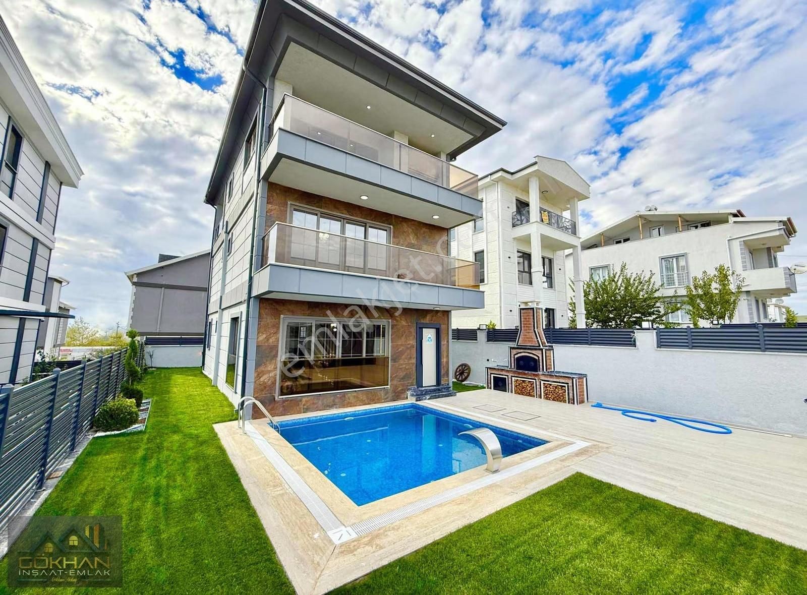 ꧂꧂havuzlu En Kaliteli Ürünler İle Özenerek Yapılmış Villa!!