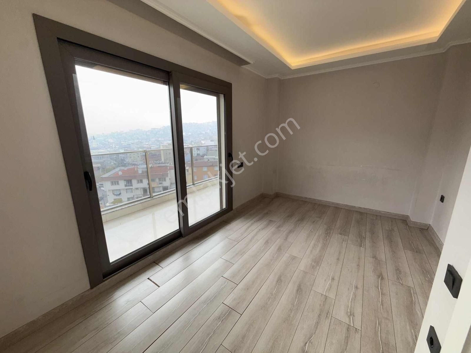 Türker Emlak 3+1 140 M2 Önü Açık Asansör Ebeveyn Otopark - Görsel 8