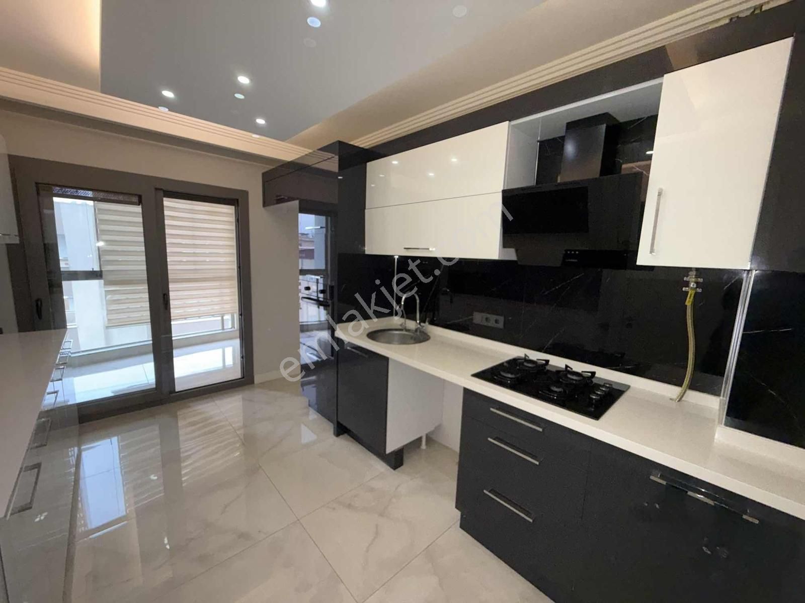 Türker Emlak 3+1 140 M2 Önü Açık Asansör Ebeveyn Otopark - Görsel 14