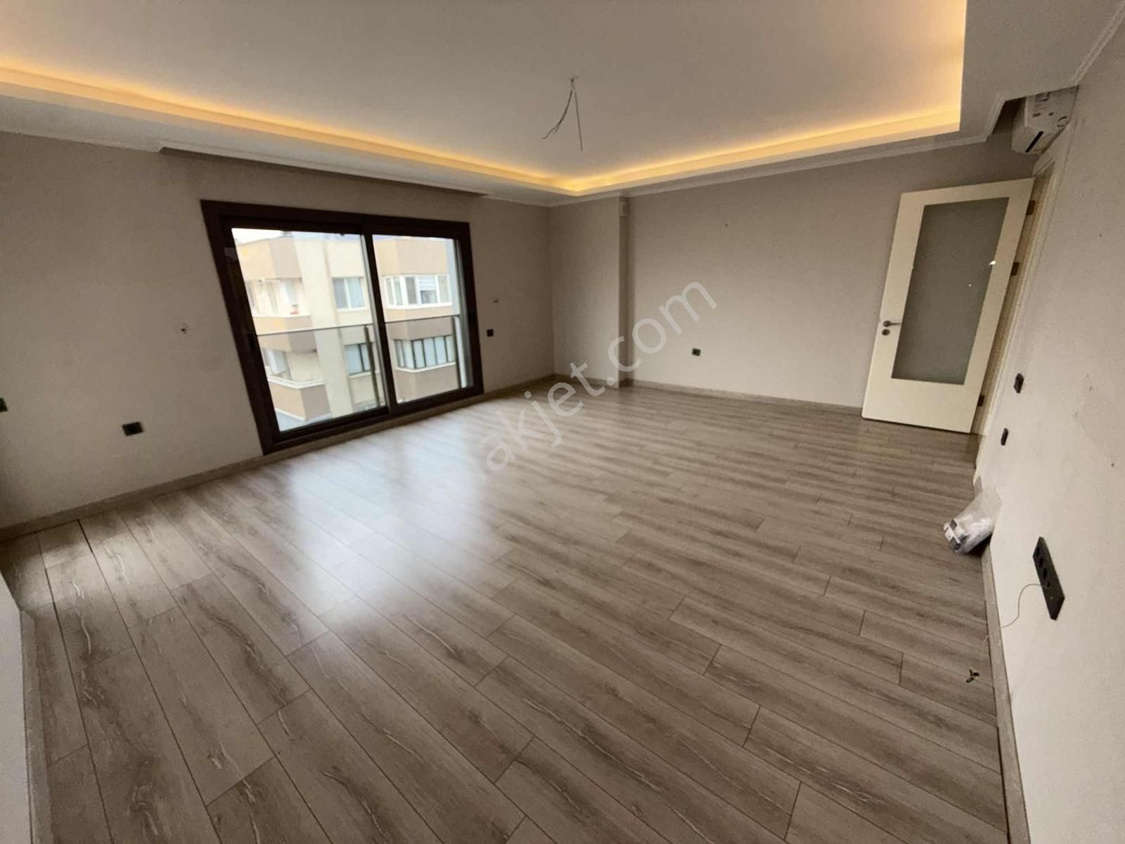 Türker Emlak 3+1 140 M2 Önü Açık Asansör Ebeveyn Otopark - Görsel 15