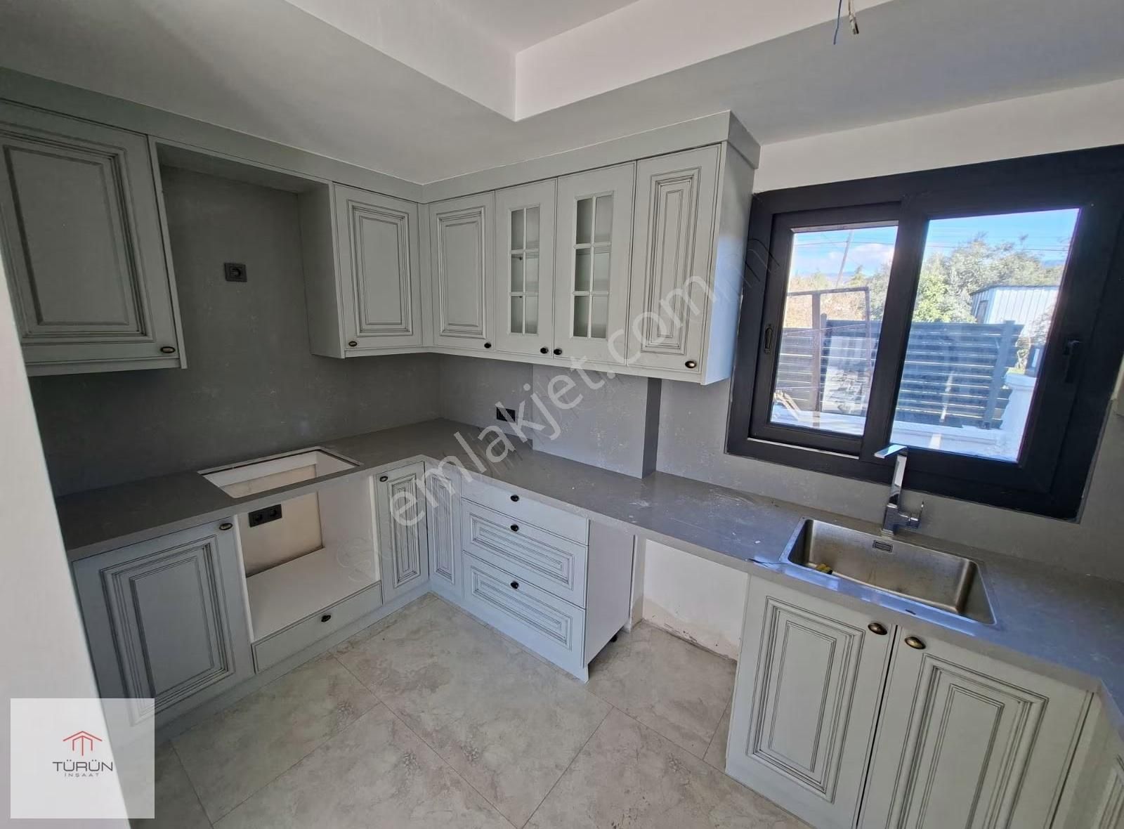 Karaçulha Çalıca Pazarı Arkası 3+1 Tripleks Villa - Görsel 8