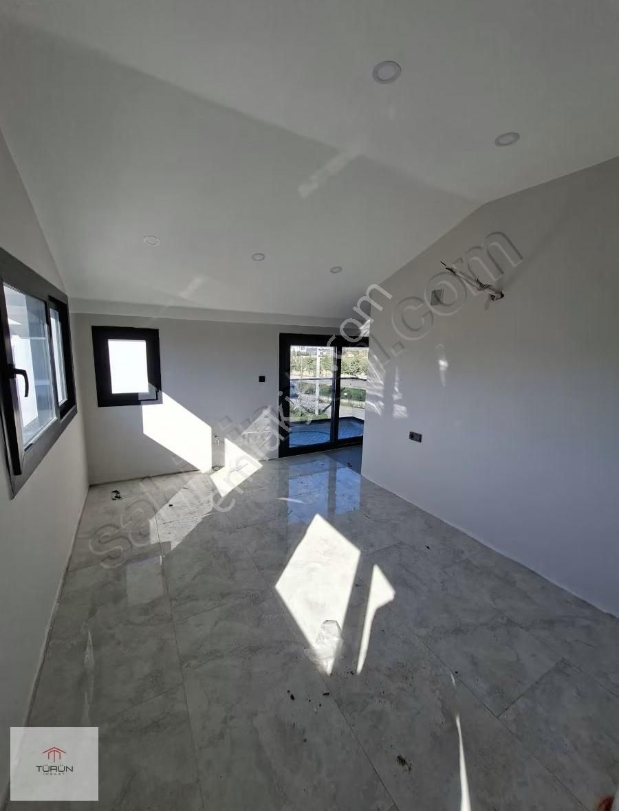 Karaçulha Çalıca Pazarı Arkası 3+1 Tripleks Villa - Görsel 19