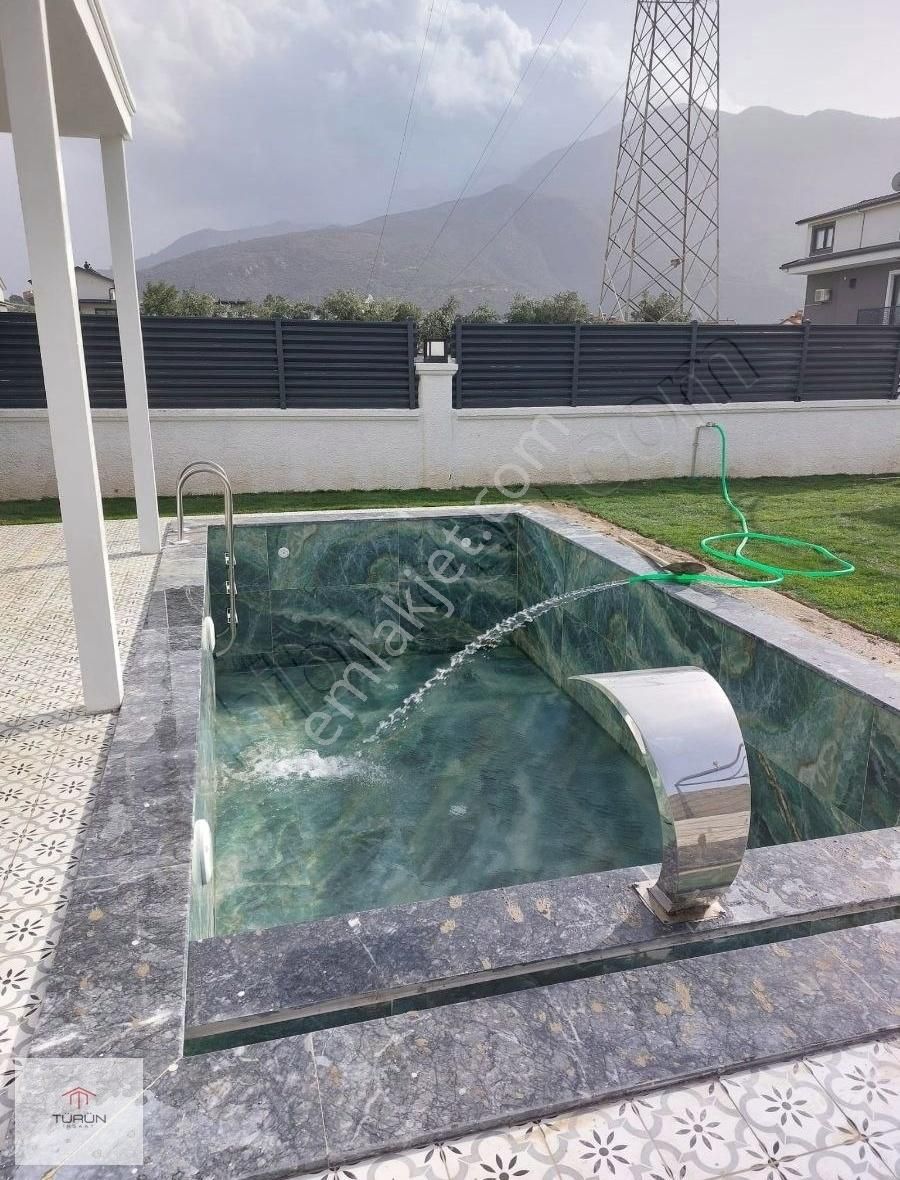 Karaçulha Çalıca Pazarı Arkası 3+1 Tripleks Villa - Görsel 12