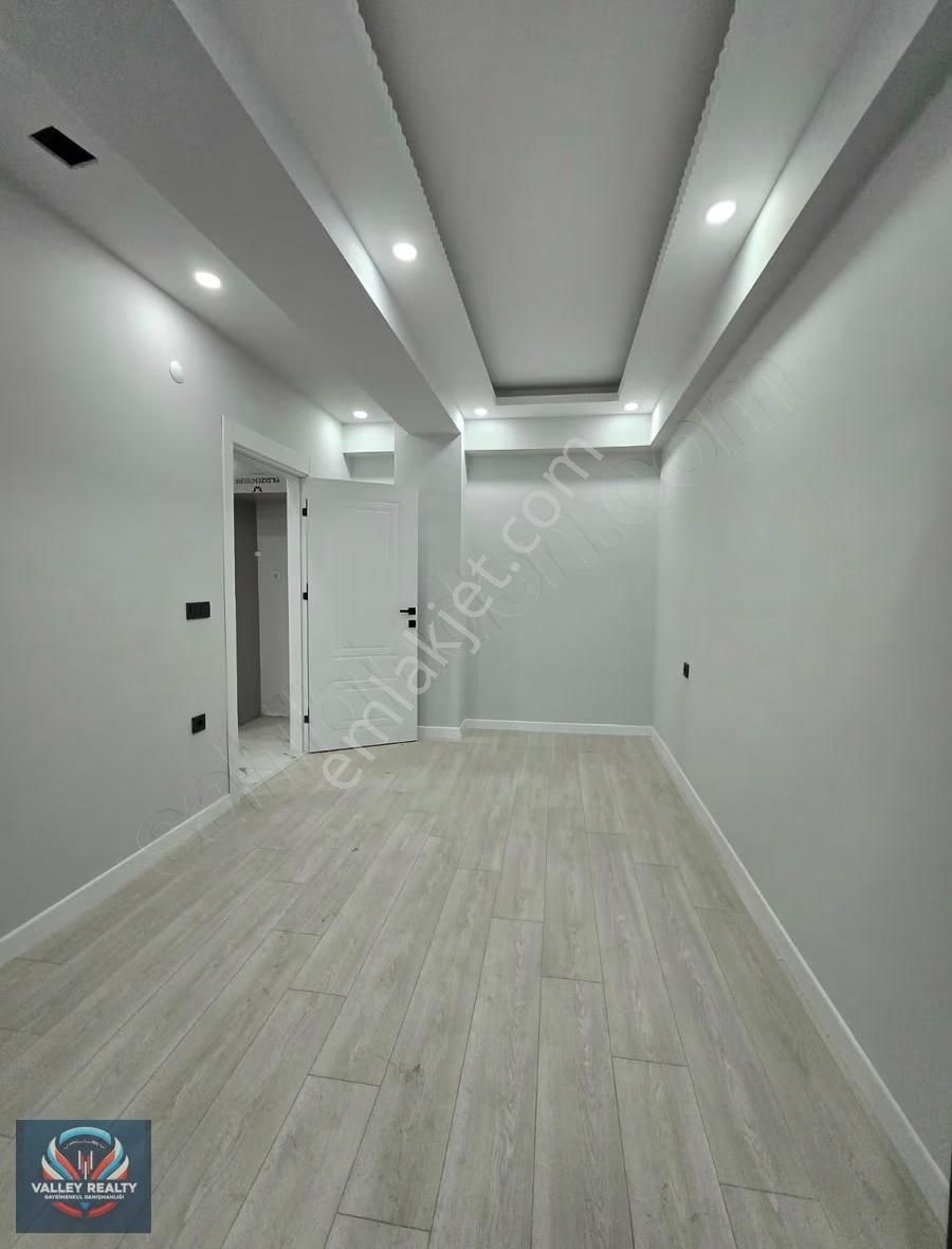 Valleyden Rumeli Mah. Güvenlikli Site İçinde 1+1 Satılık Daire! - Görsel 9