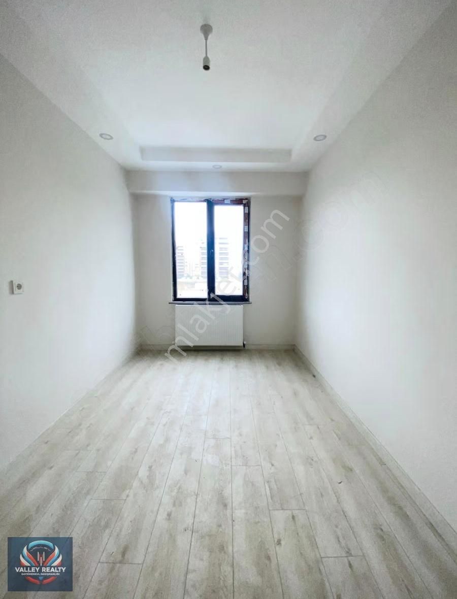 Valleyden Şeyhsinanda Sıfır, Havuzlu 3+1 Satılık Daire!! - Görsel 10