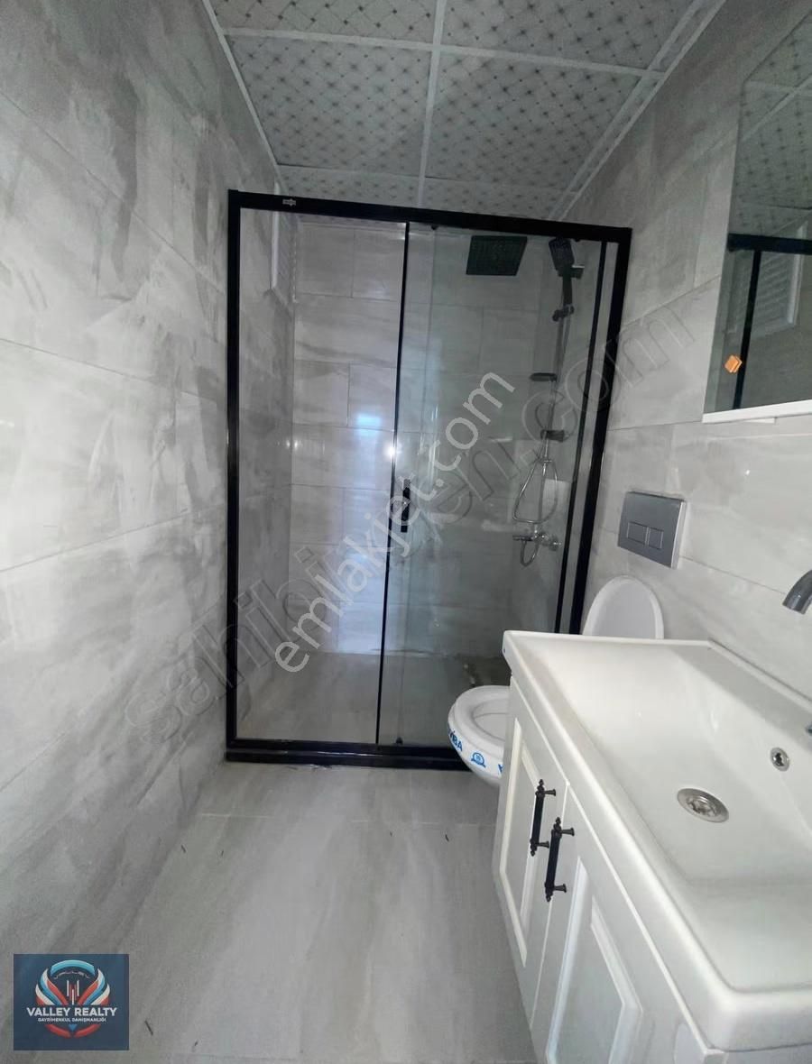 Valleyden Şeyhsinanda Sıfır, Havuzlu 3+1 Satılık Daire!! - Görsel 16