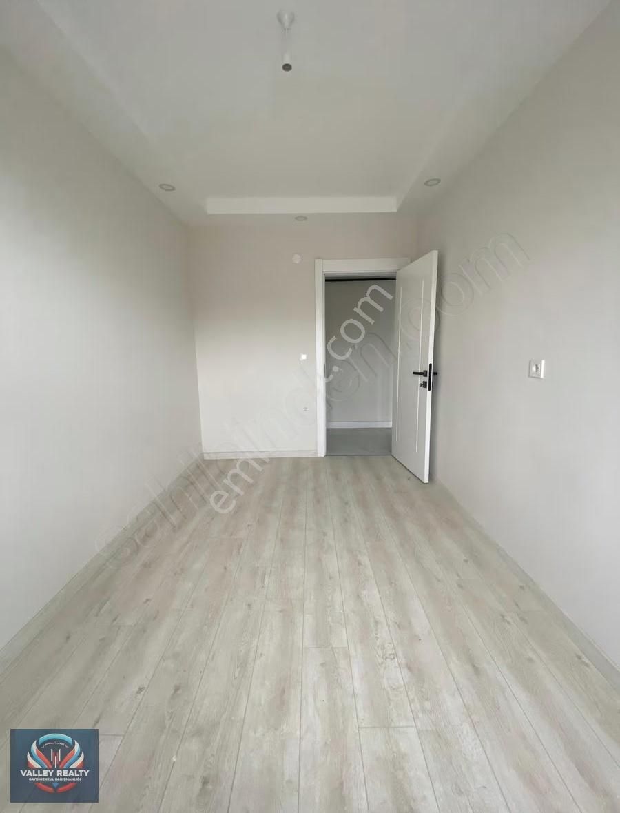 Valleyden Şeyhsinanda Sıfır, Havuzlu 3+1 Satılık Daire!! - Görsel 13