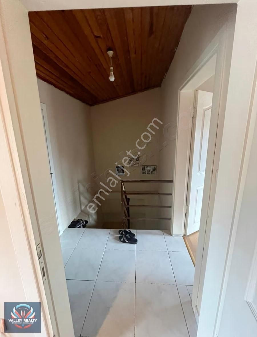 Valleyden Çobançeşmede 5+1 Dubleks Masrafsız Daire - Görsel 20