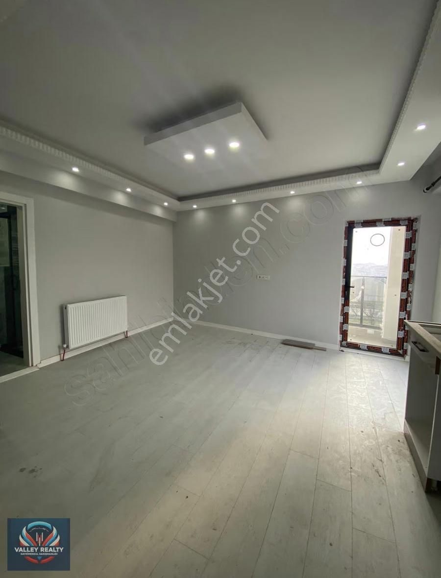Valleyden Hatip Mah, Araç Takaslı 1+1 Satılık Daire!!
