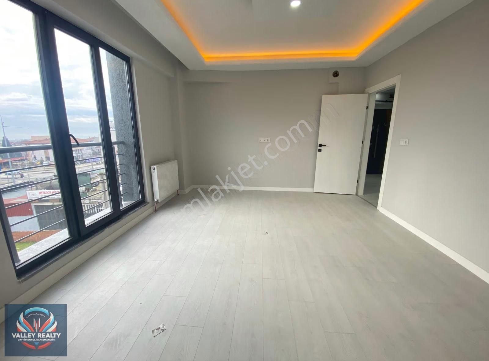 Valleyden Hatip Mah. 2+1 Ayrı Mutfaklı Satılık Daire!! - Görsel 22